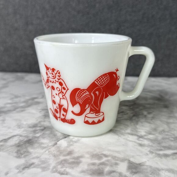 Pyrex Circus Glass Mug White Red 10oz Clown Vintage - Picture 1 of 7